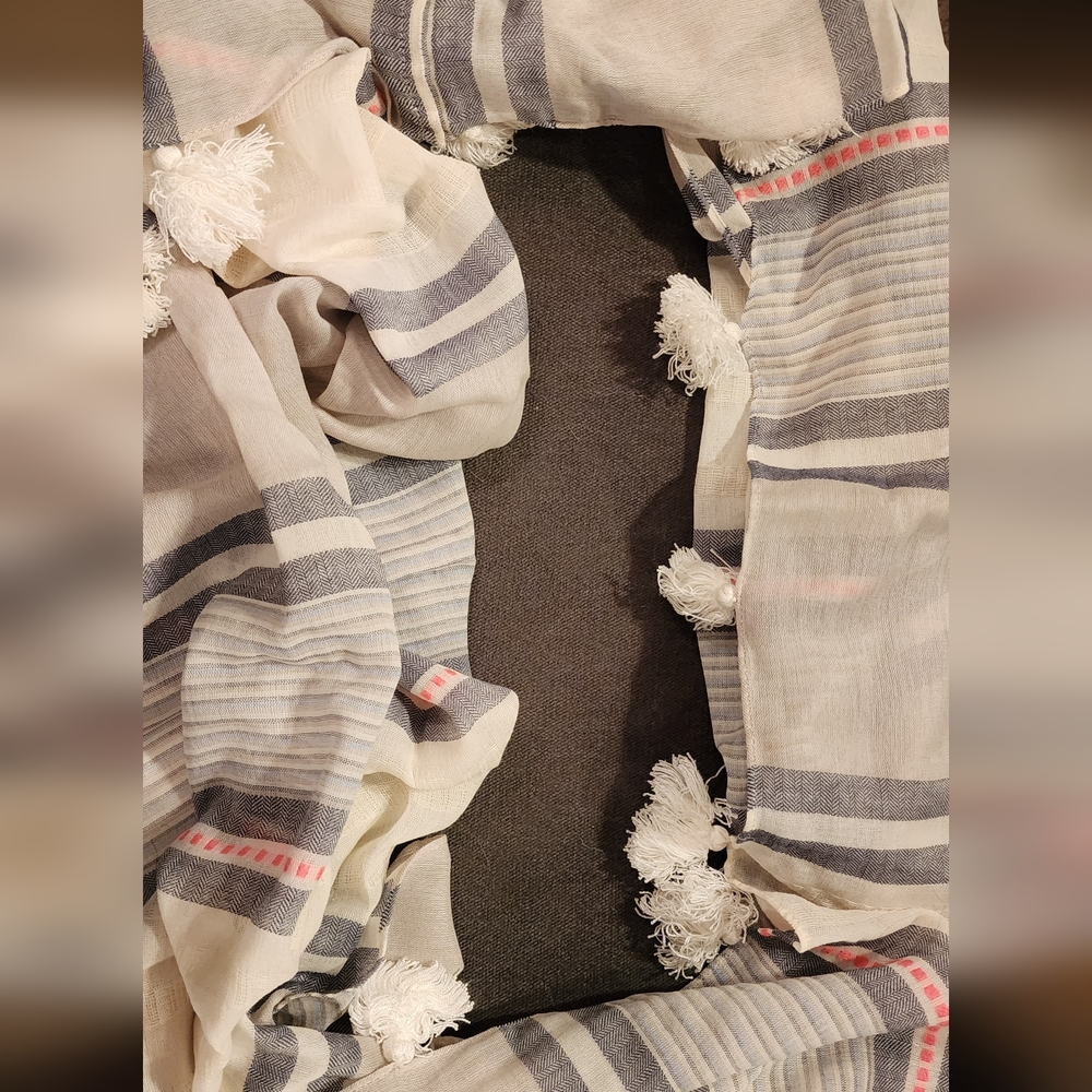 Stella and Dot loop scarf